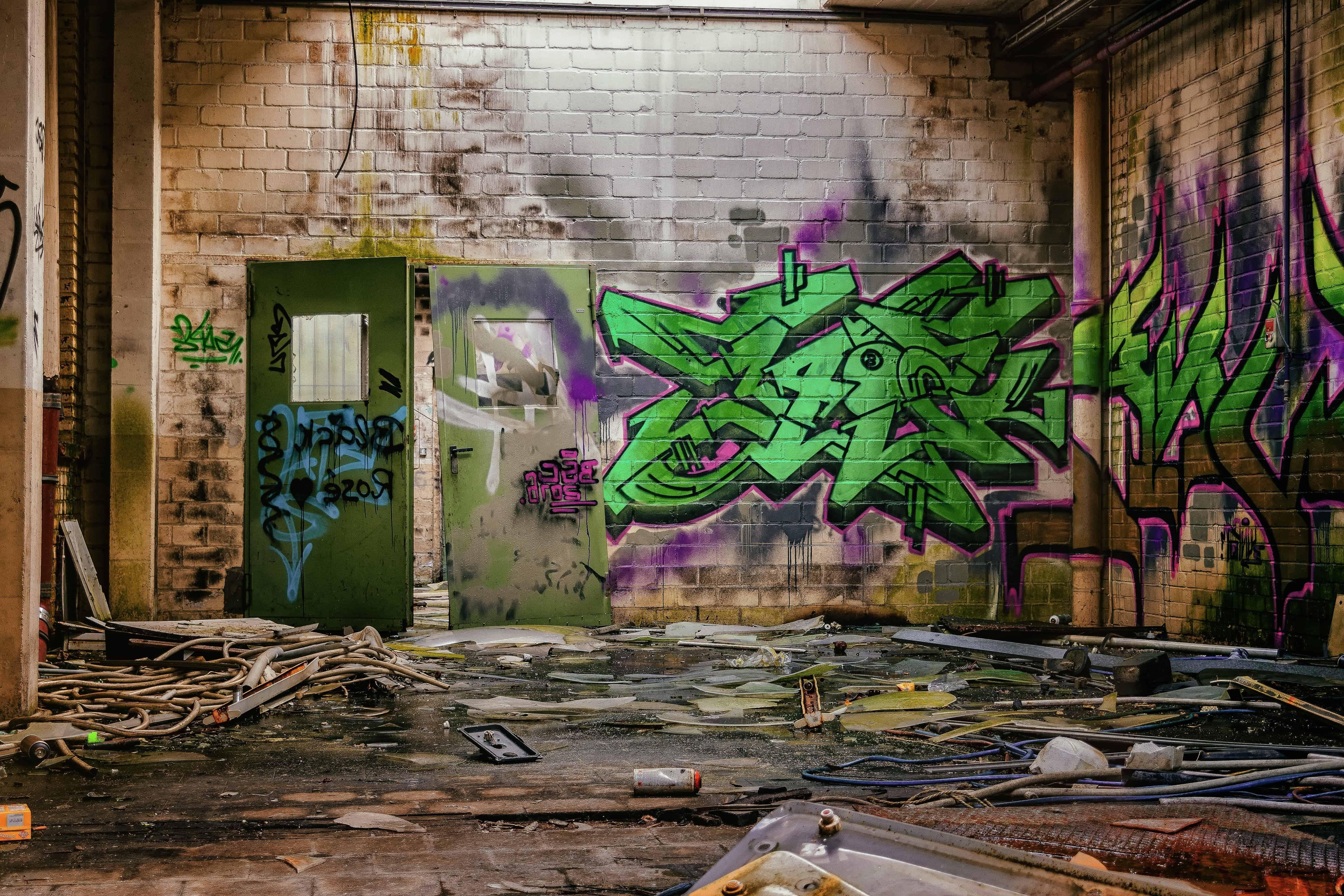 5700x3800 Wallpaper Graffiti