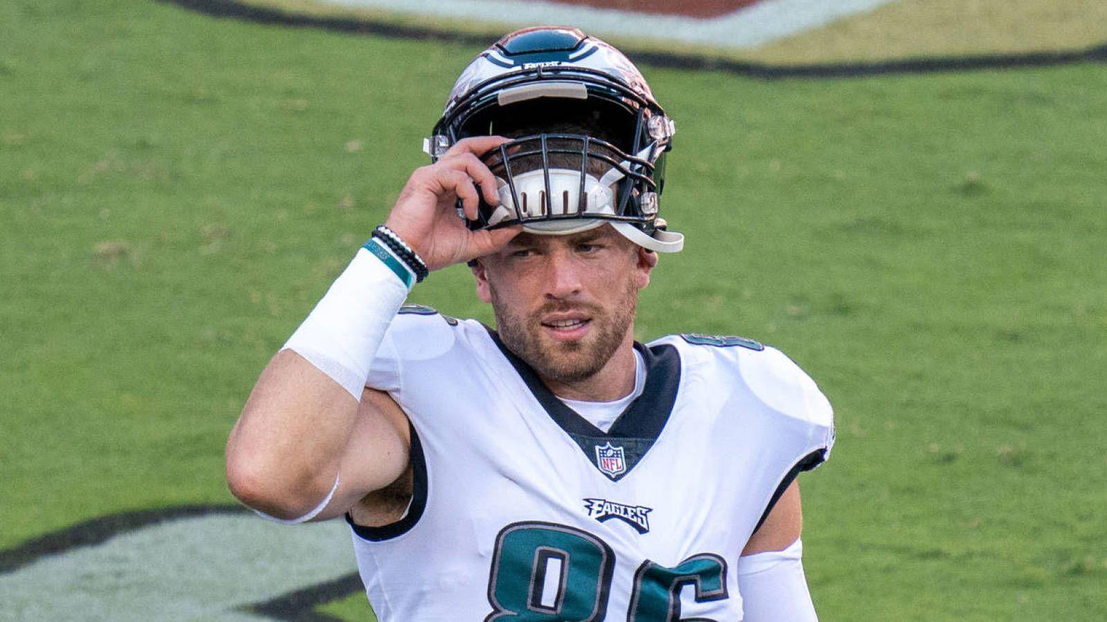 1600x900 Eagles TE Ertz Likely Out 3 4 Weeks; RB Sanders Out 1 2