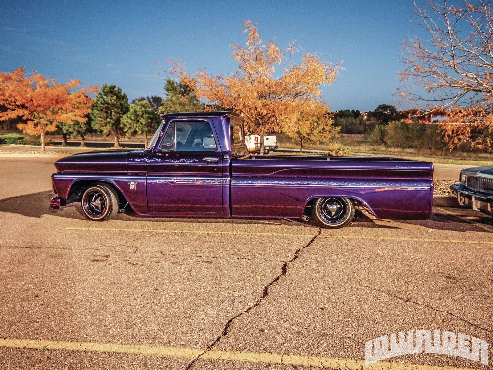 1600x1200 Lowrider Trucks Wallpaper