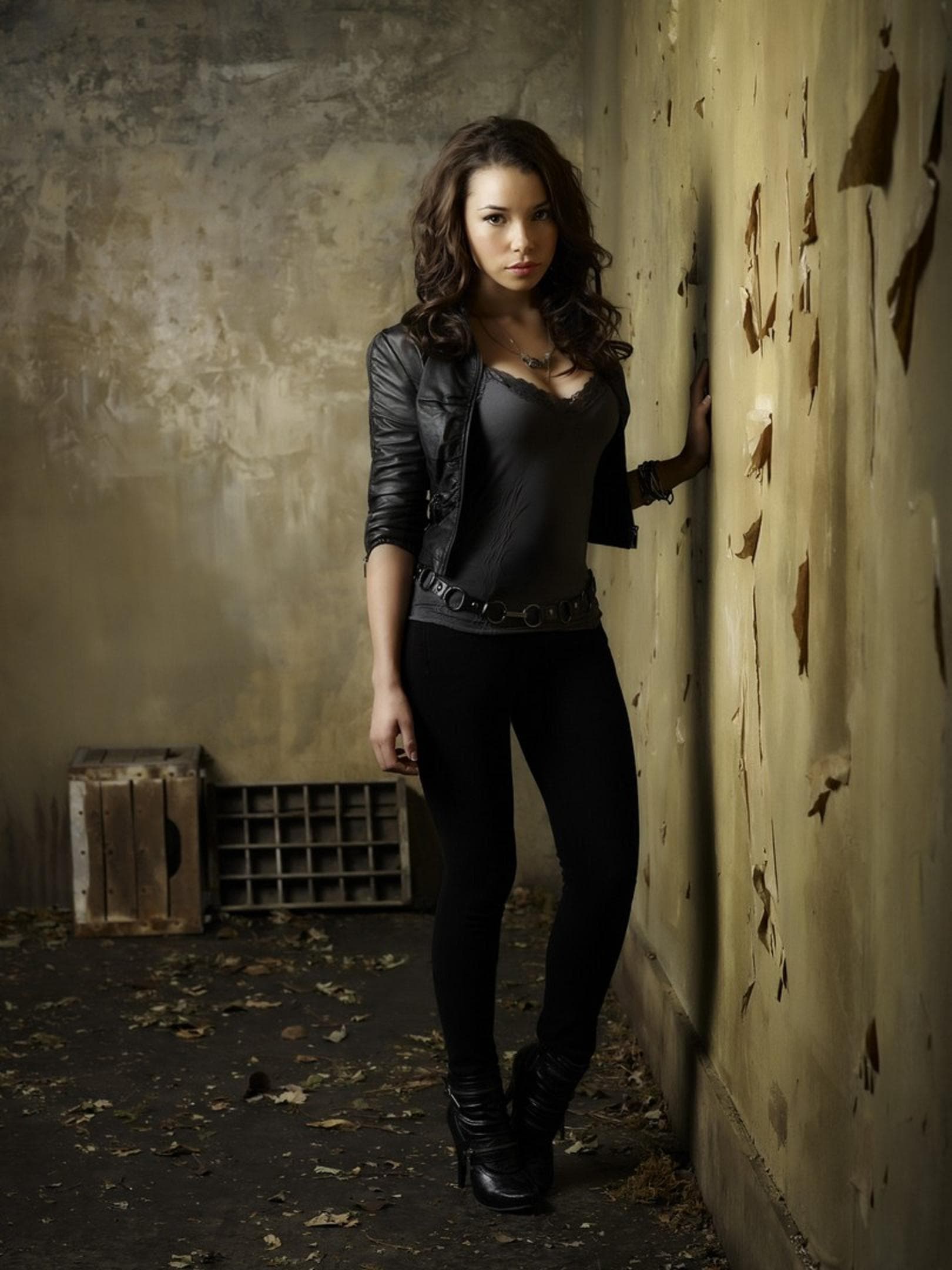 1620x2160 Jessica Parker Kennedy HD