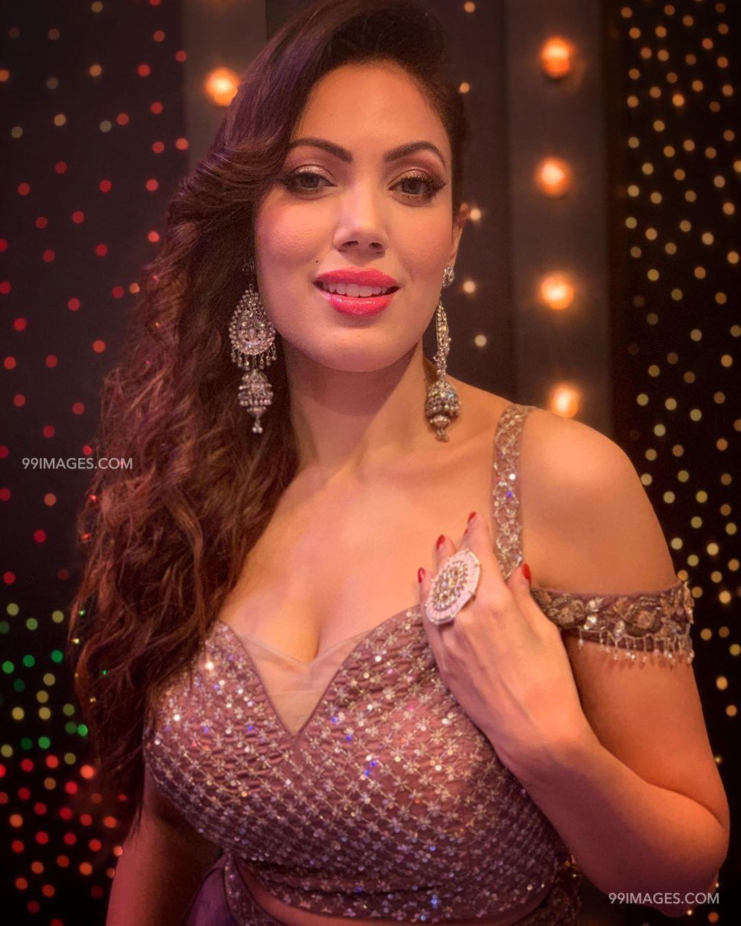 1080x1350 Munmun Dutta Wallpaper