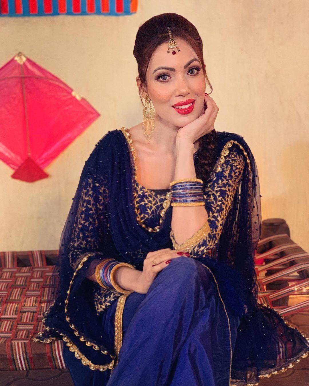 1080x1346 Munmun Dutta Wallpaper