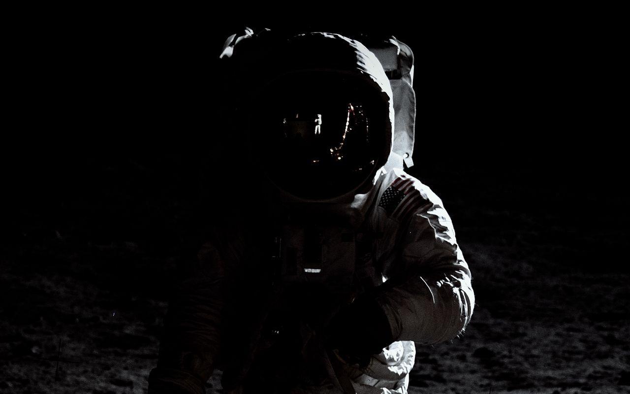 Black and White Astronaut Wallpapers - Top Free Black and White