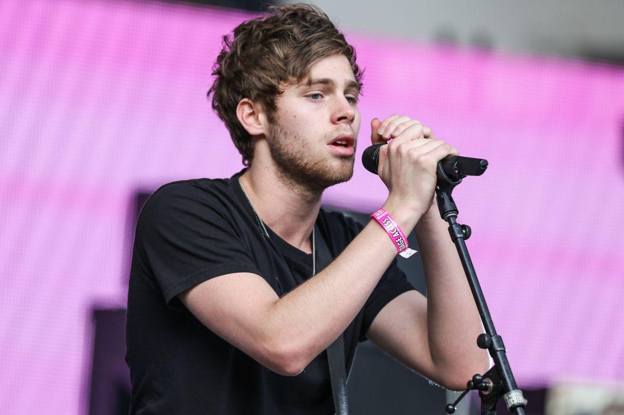 1280x853 Luke Hemmings Wallpaper
