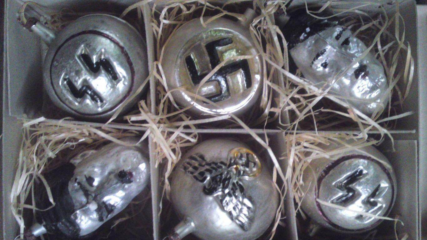 1366x768 German Christmas decorations Desktop wallpaper 1366x768