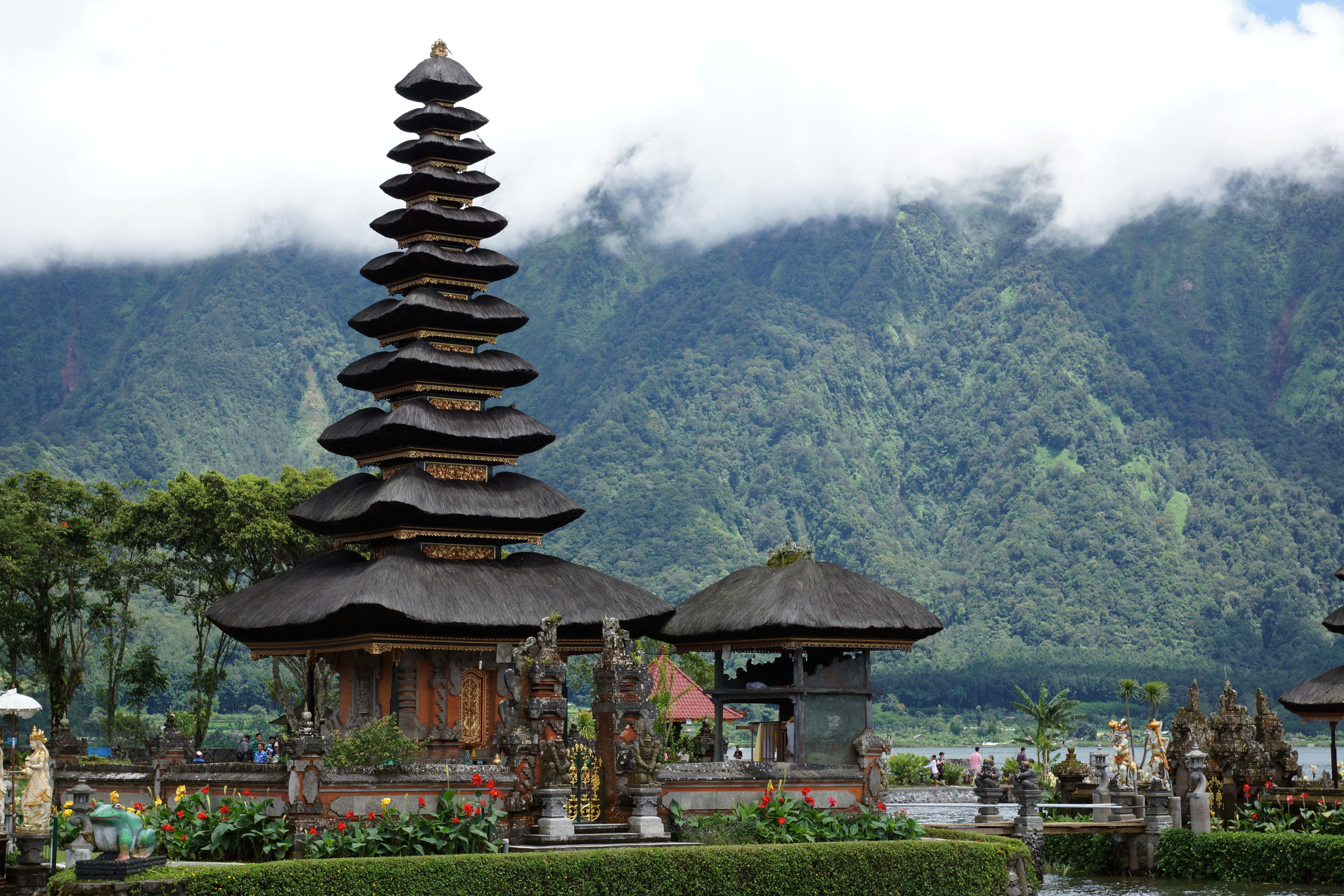 6000x4000 Pura Ulun Danu Bratan Temple Bali Indonesia Wallpaper:6000x4000