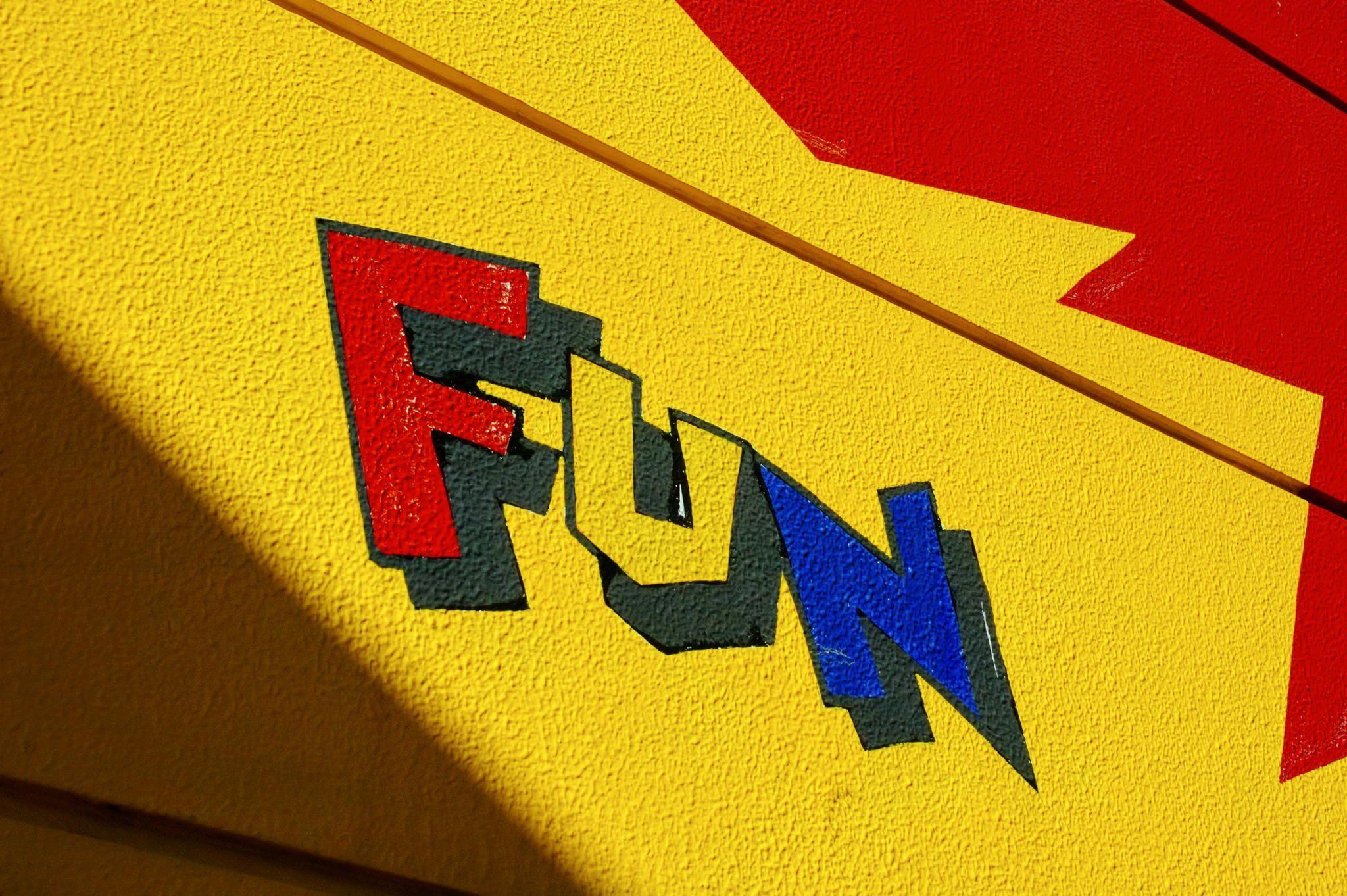 2048x1362 Primary Color Aesthetic .