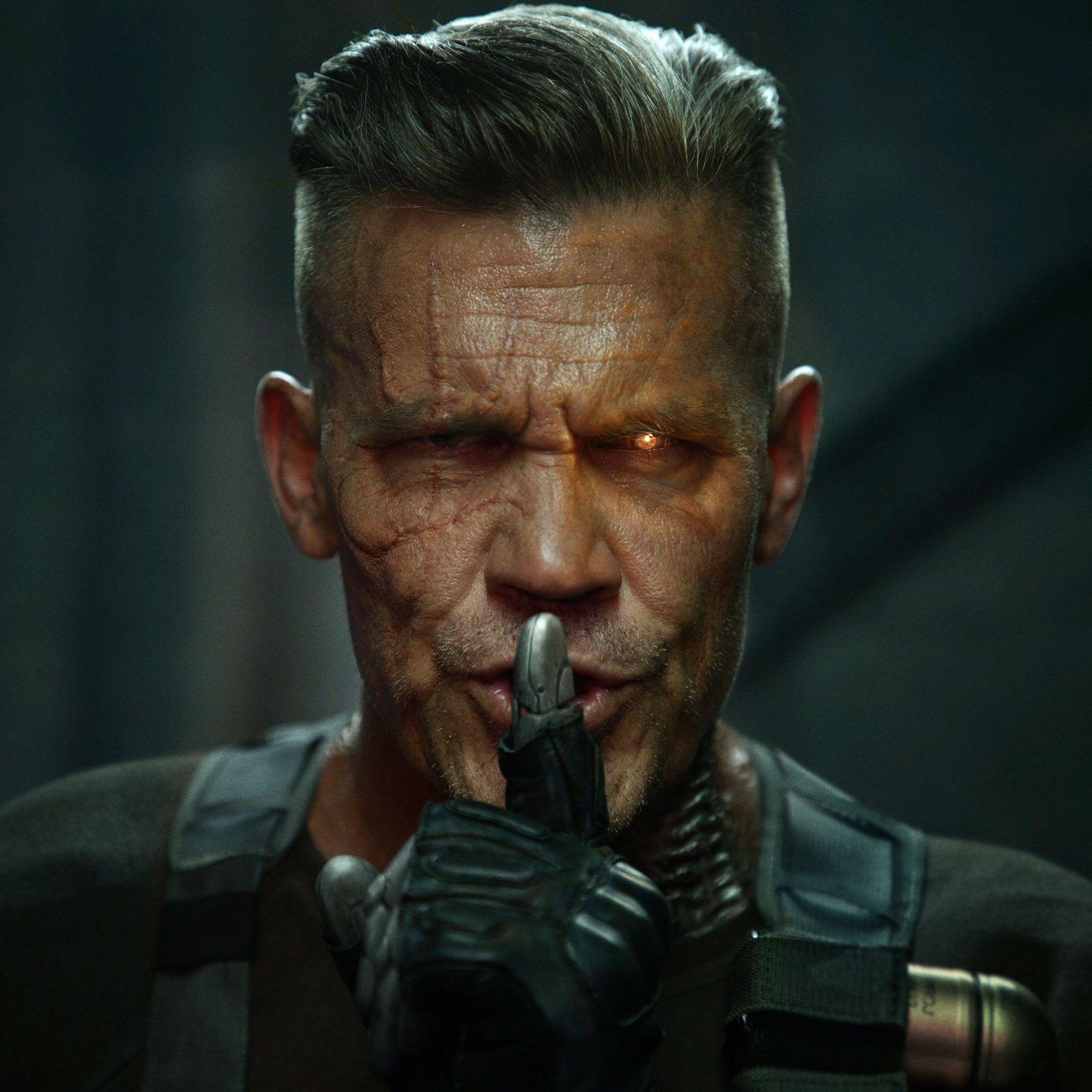 1800x1800 Deadpool 2 HD