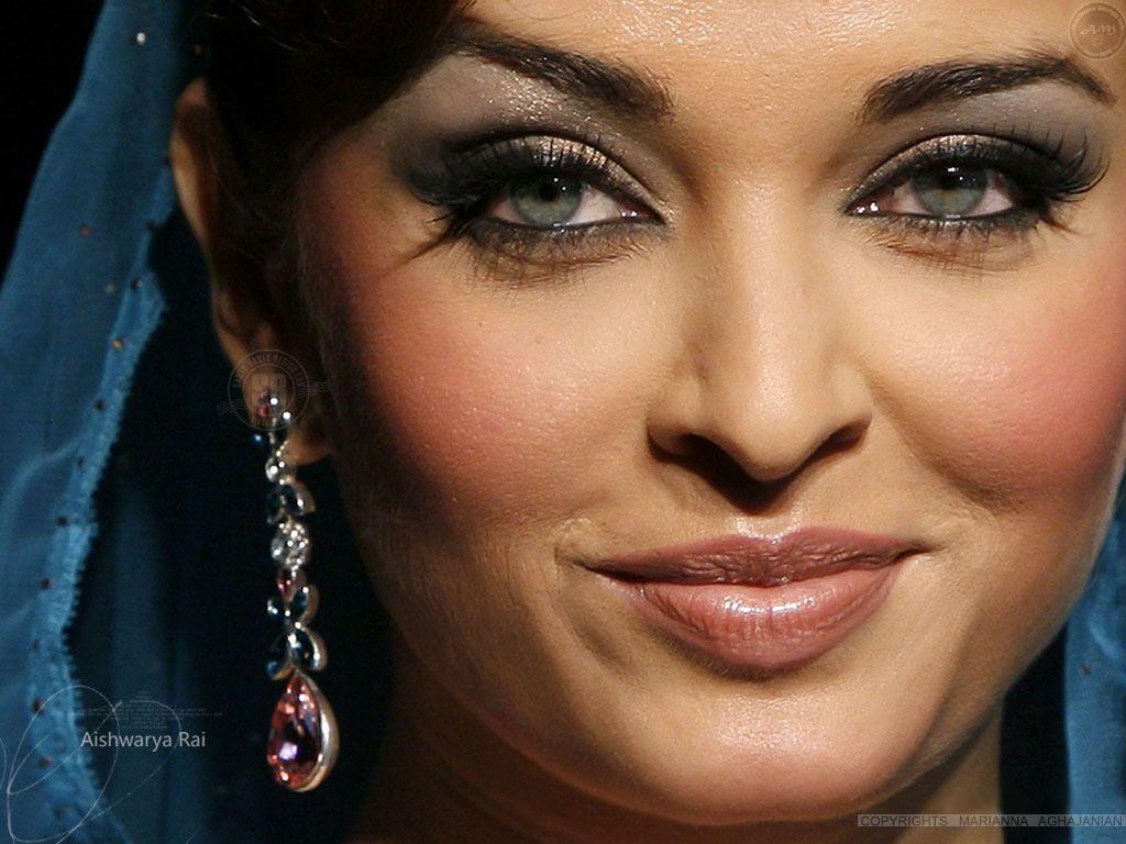 1024x768 Aishwarya Rai wallpaper