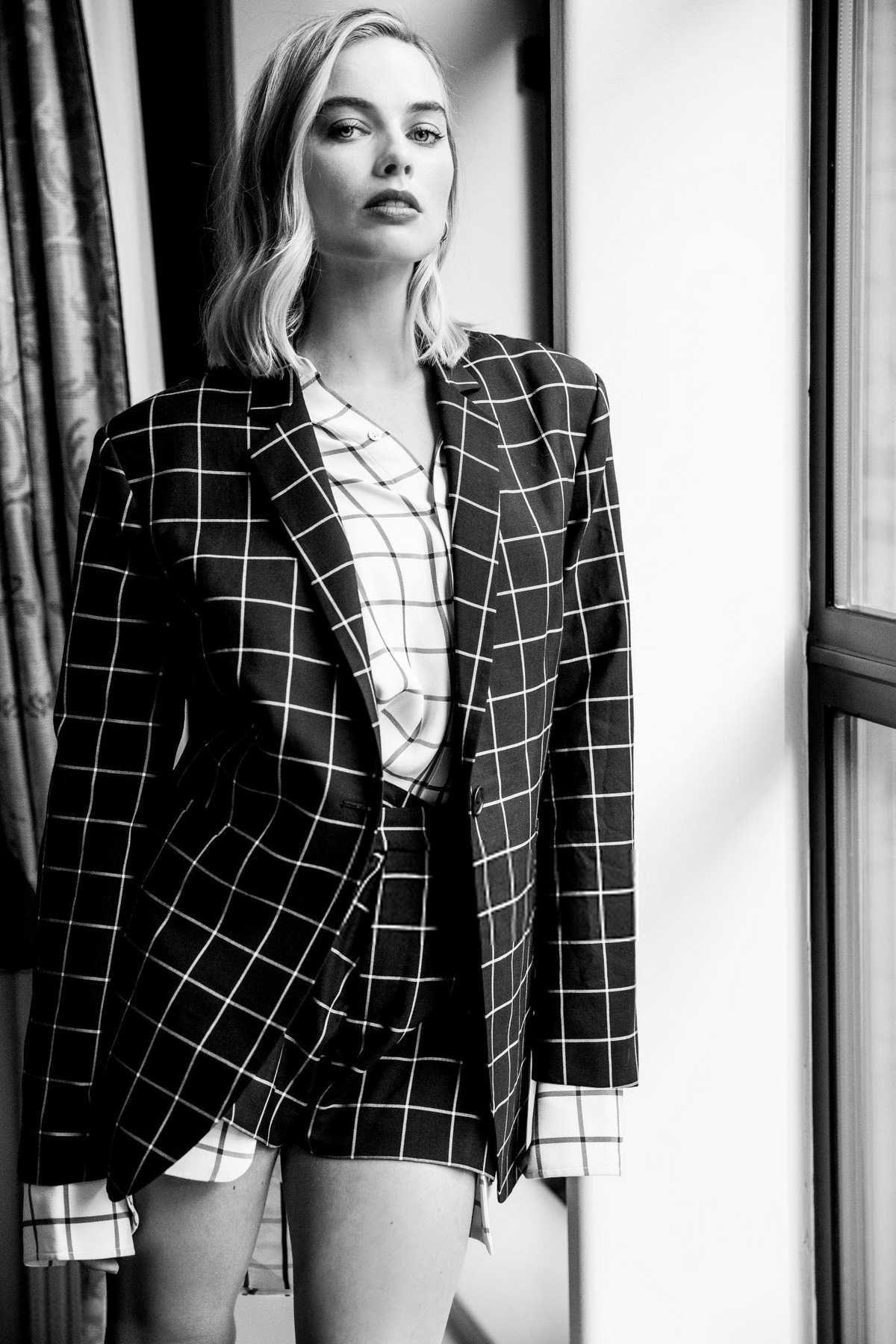 1200x1800 Free download Margot Robbie image Margot Robbie Sports Illustrated Photohoot [1200x1800] for your Desktop, Mobile & Tablet. Explore Margot Robbie 2017 Wallpaper. Margot Robbie 2017 Wallpaper, Margot Robbie 2018 Wallpaper, Margot Robbie 2019