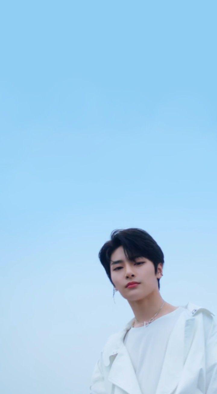 720x1304 Yang Jeongin. Микстейп, Гей парад