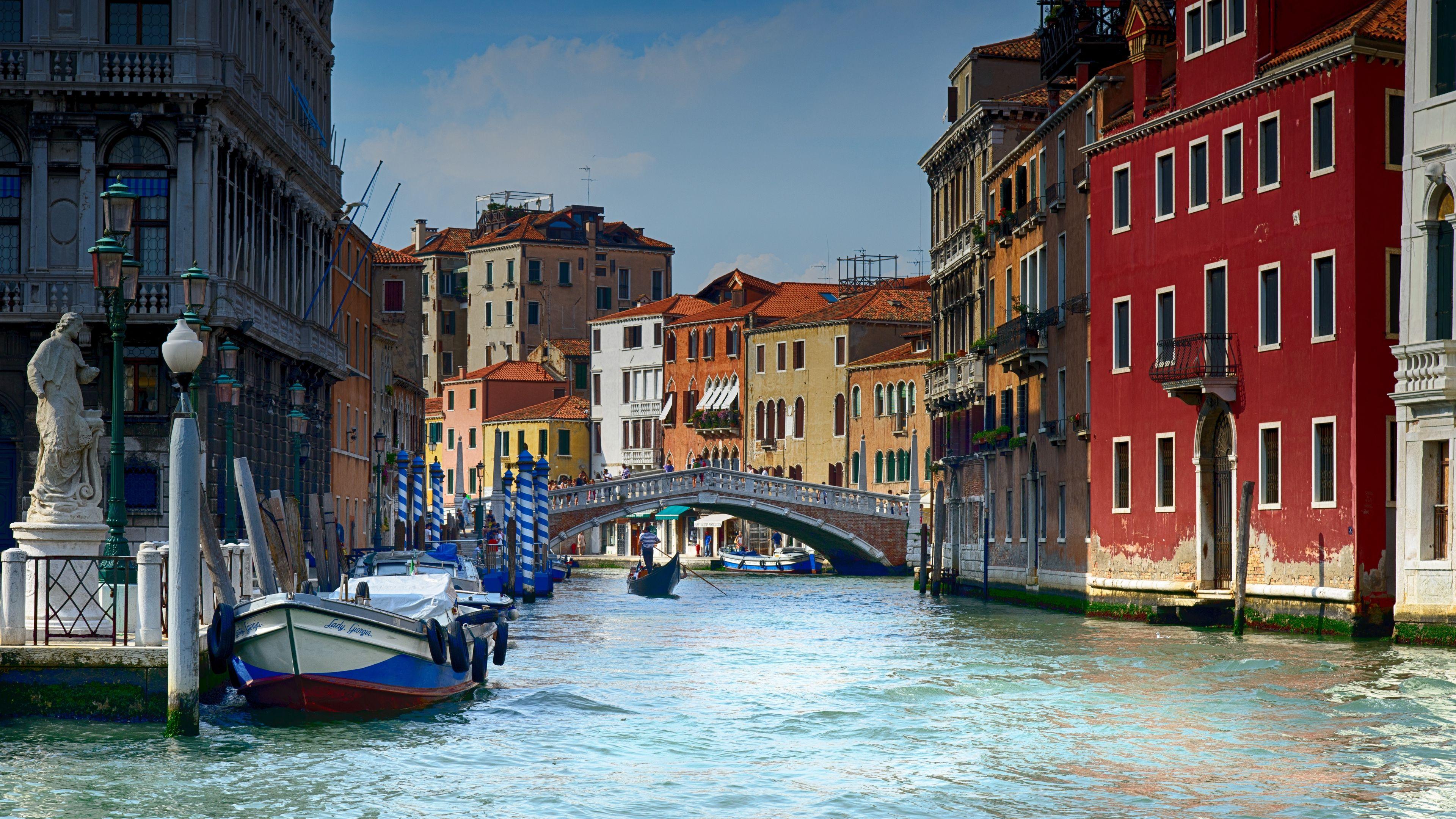 3840x2160 Wallpaper 4k italy, venice, gondolas, river 4k gondolas, Italy, Venice