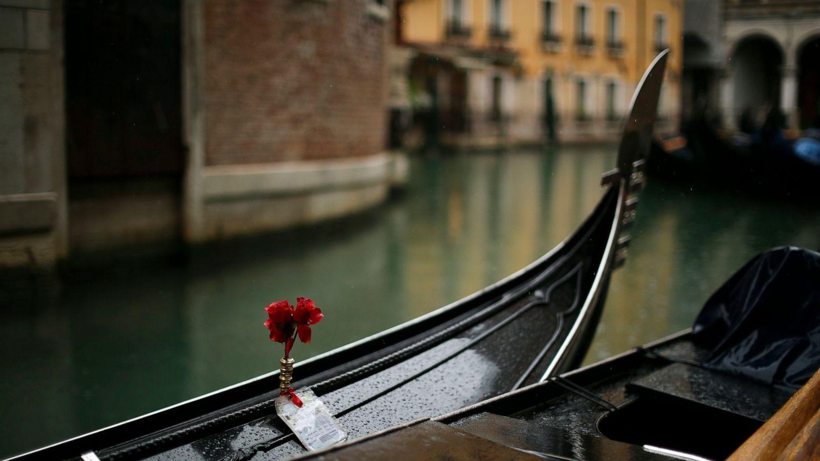 1600x900 AP PHOTOS: Venice a shell of itself as tourists flee virus