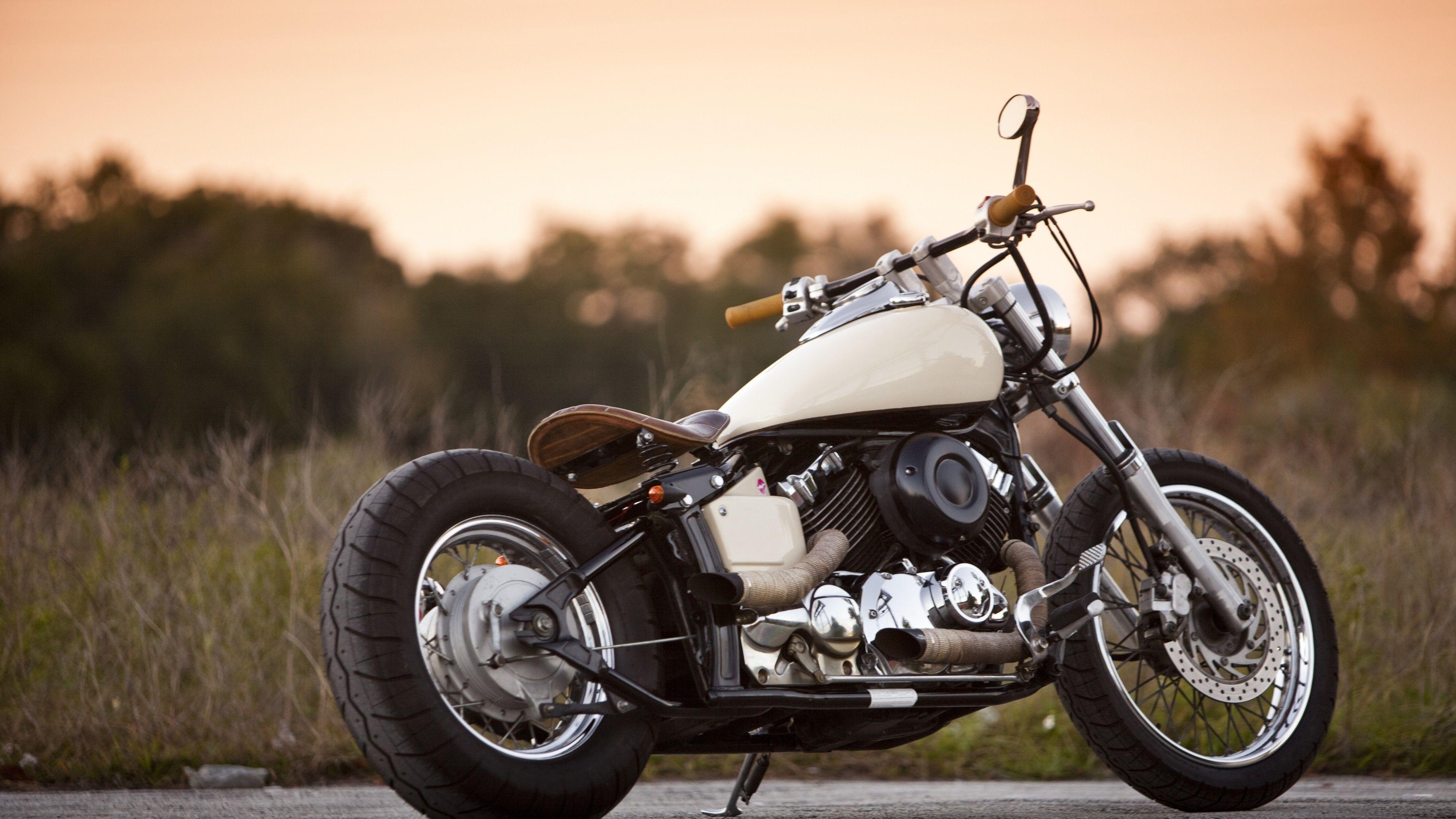 3840x2160 iPhone Vintage Motorcycle Wallpaper