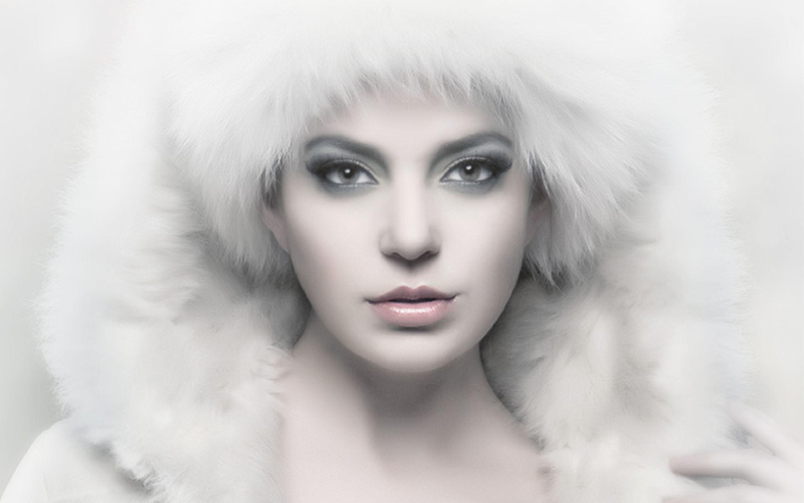 2560x1600 Mood girl girls women model style fashion winter wallpaperx1600