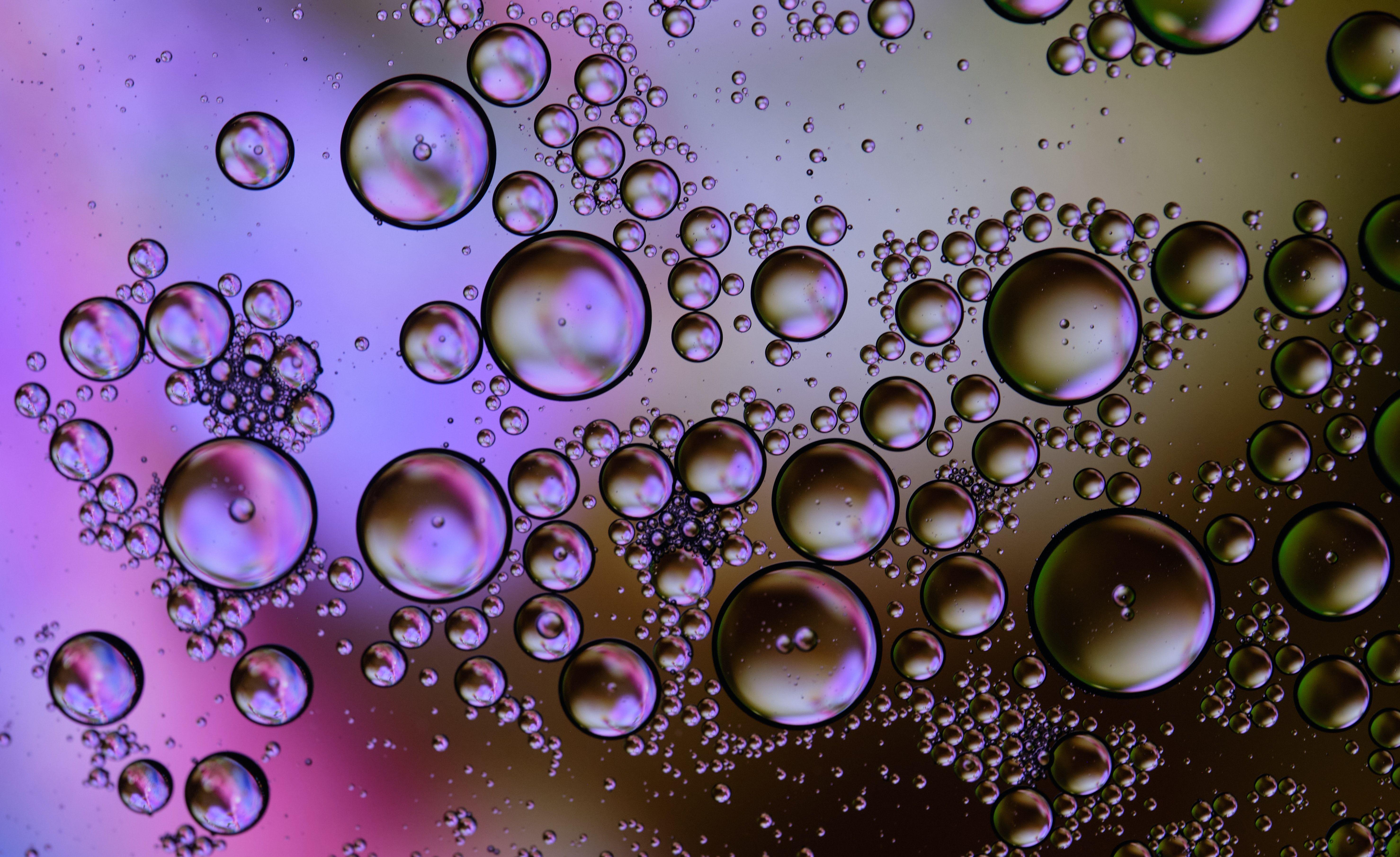 5913x3618 Oil drop on water with illuminated background (Credit to Malcolm Lightbody) [5913 x 3618]