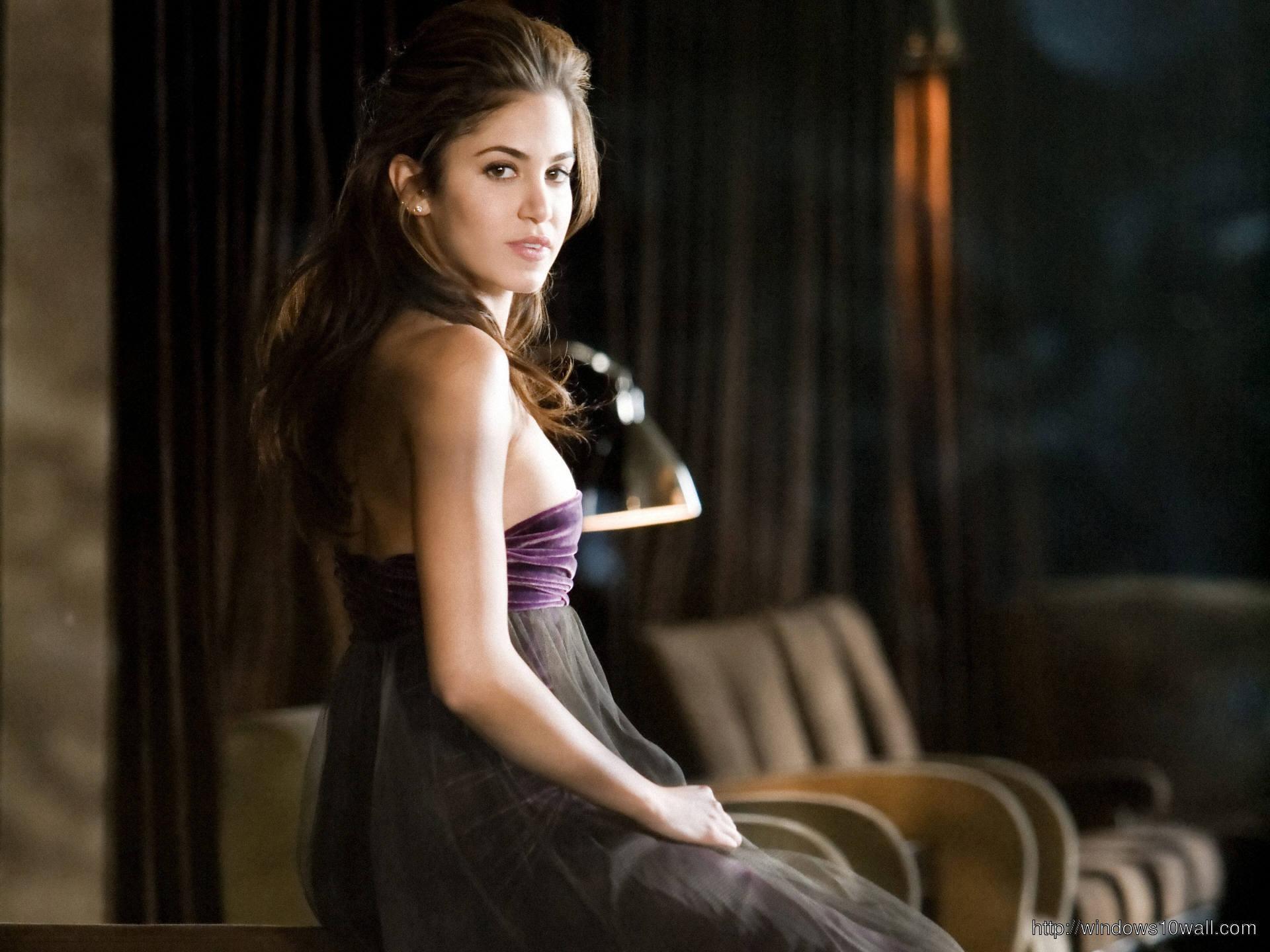 1920x1440 Nikki Reed Pic