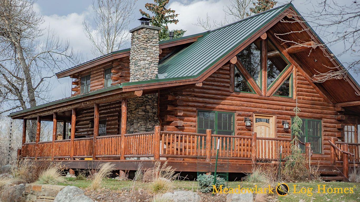 1366x768 Swiss Chalet Exterior .
