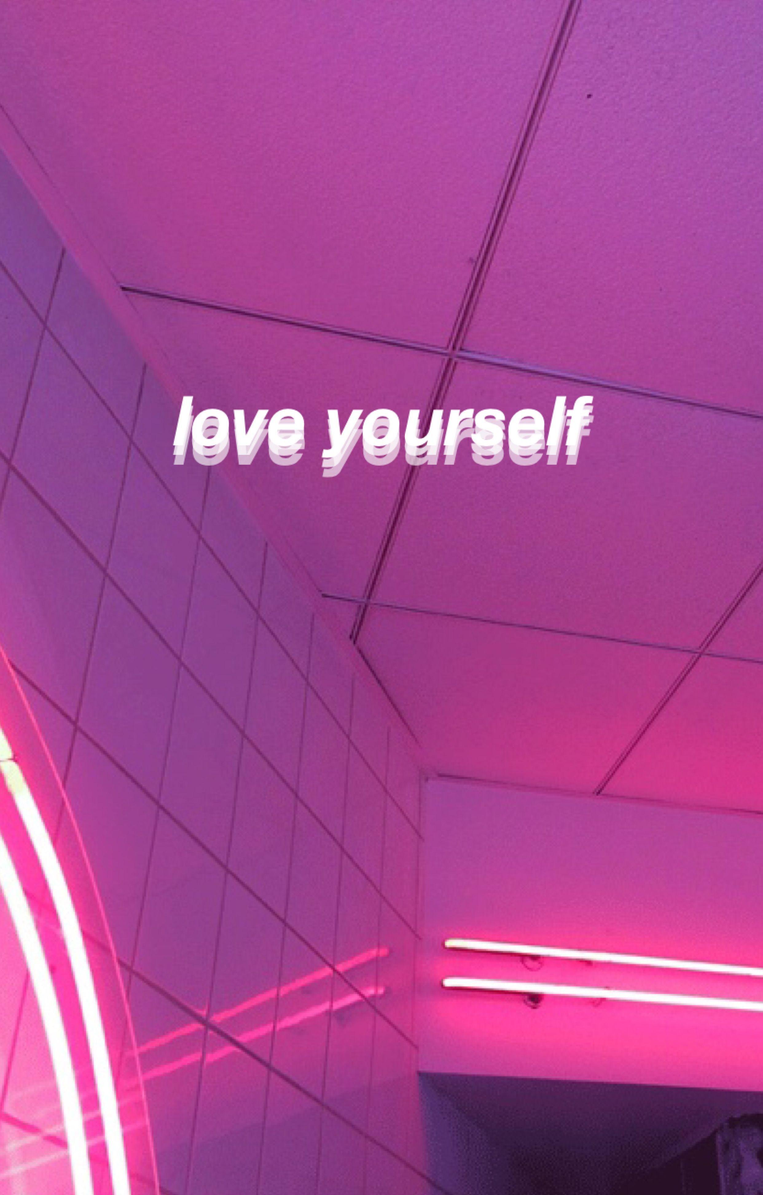 2484x3888 Aesthetic Wallpaper 90s Bling .