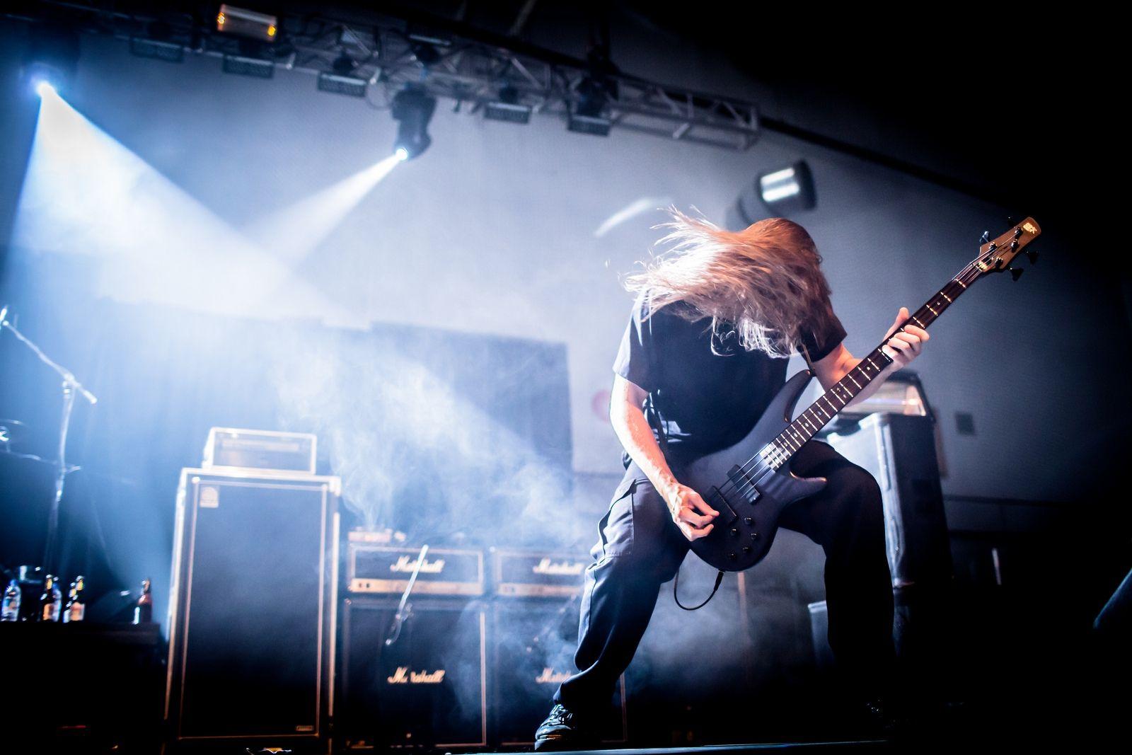 1600x1067 Heavy Metal Guitar Background .