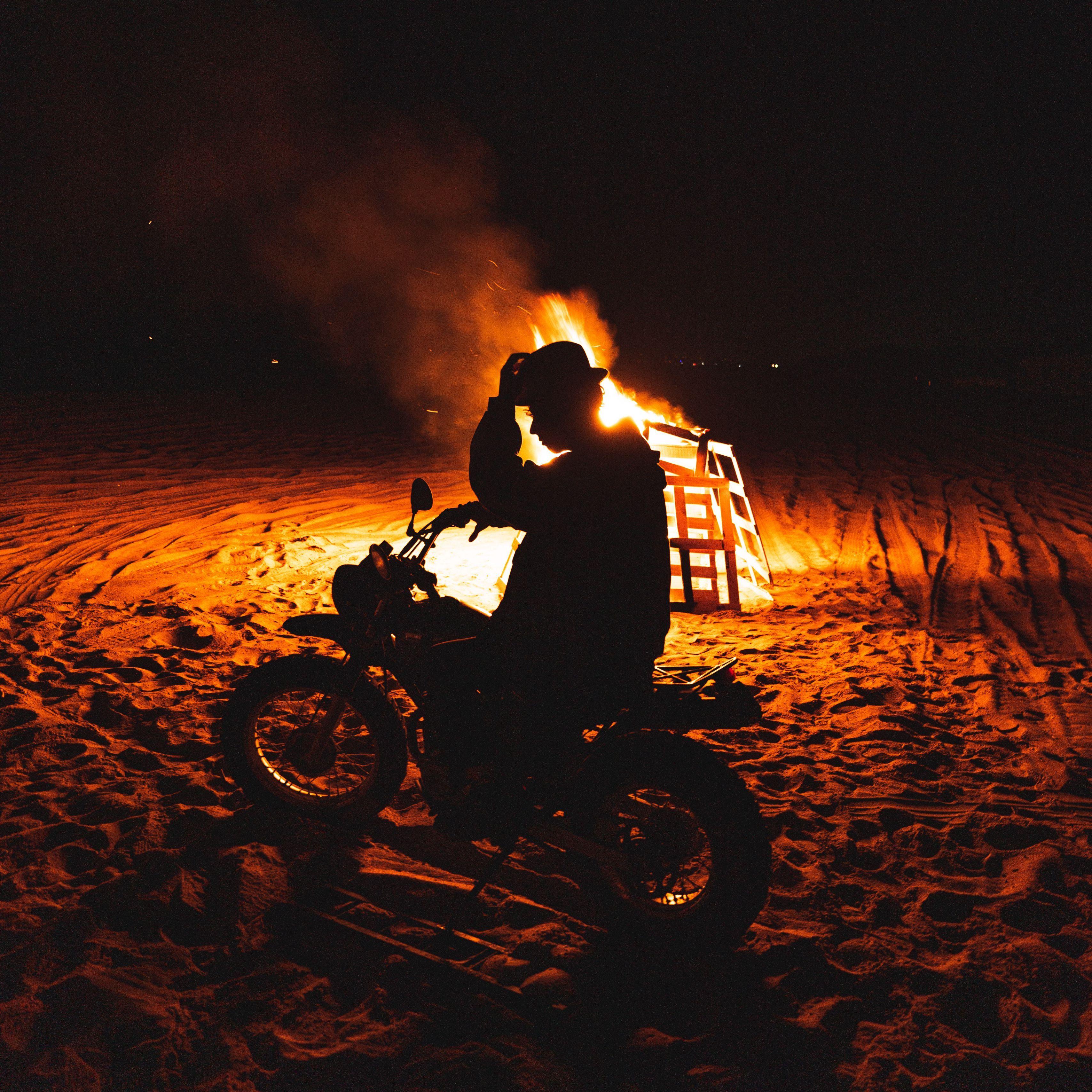 3415x3415 Download wallpaper 3415x3415 motorcycle, motorcyclist, silhouette, fire, flame ipad pro 12.9 retina for parallax HD background