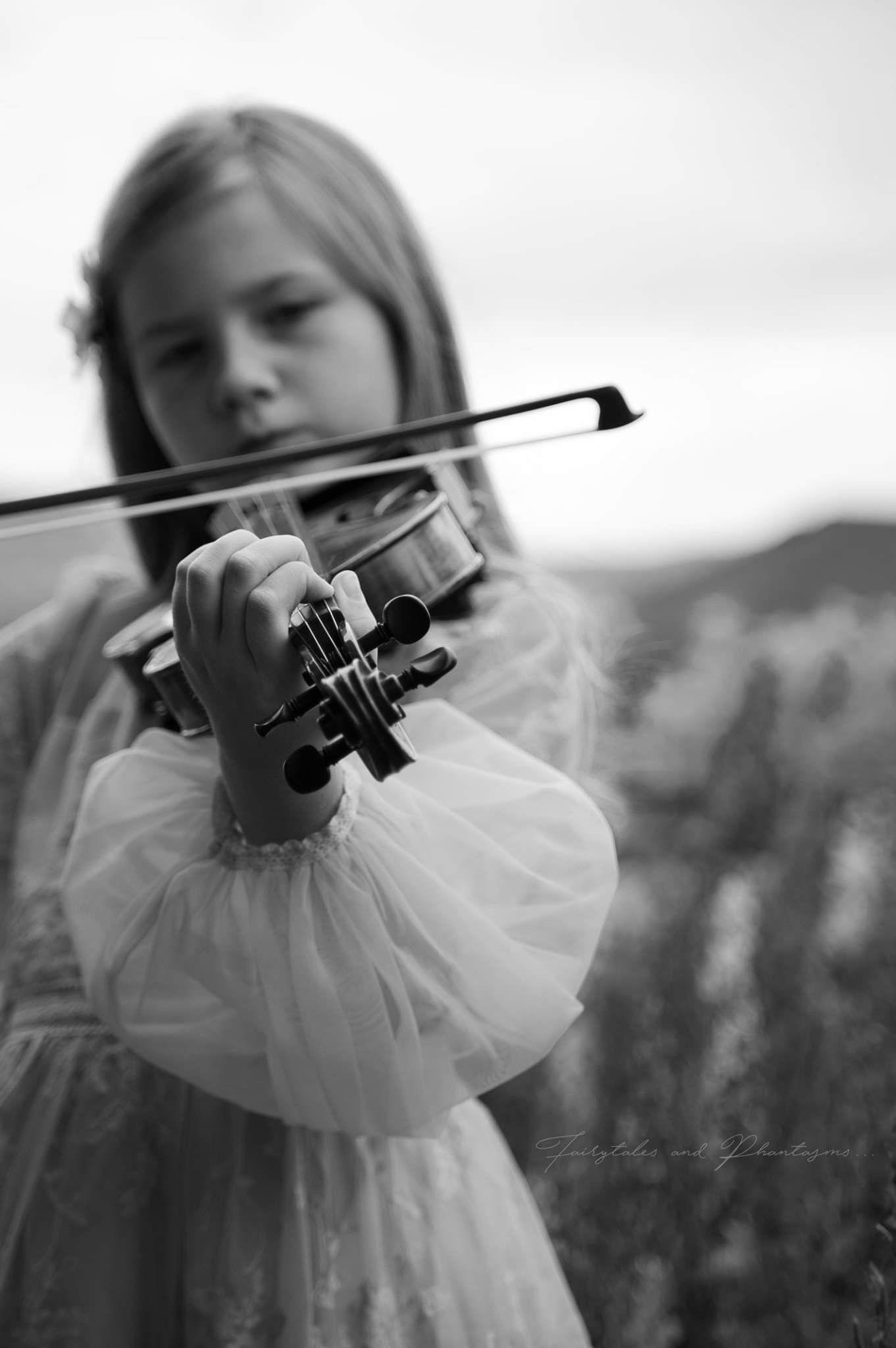 1362x2048 Black and white photography, violin, little girl violin, violinist, violin photohoot, kids need music. Violin photography, Violinist photography, Violin pics