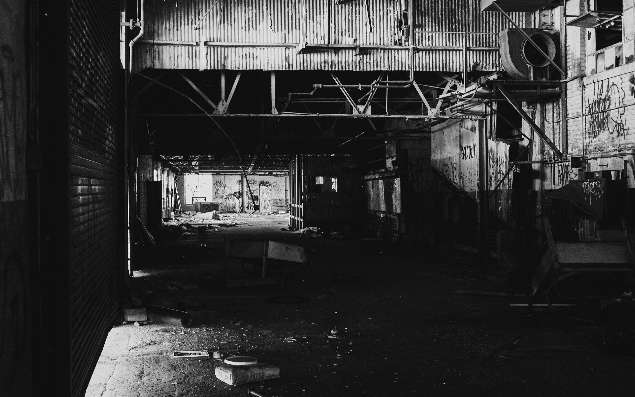 2560x1600 Black Amp White Industrial Abandoned Ruin Wallpaper:2560x1600