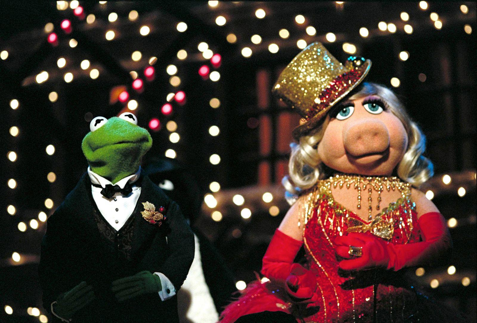 1600x1084 Background Kermit Christmas Wallpaper