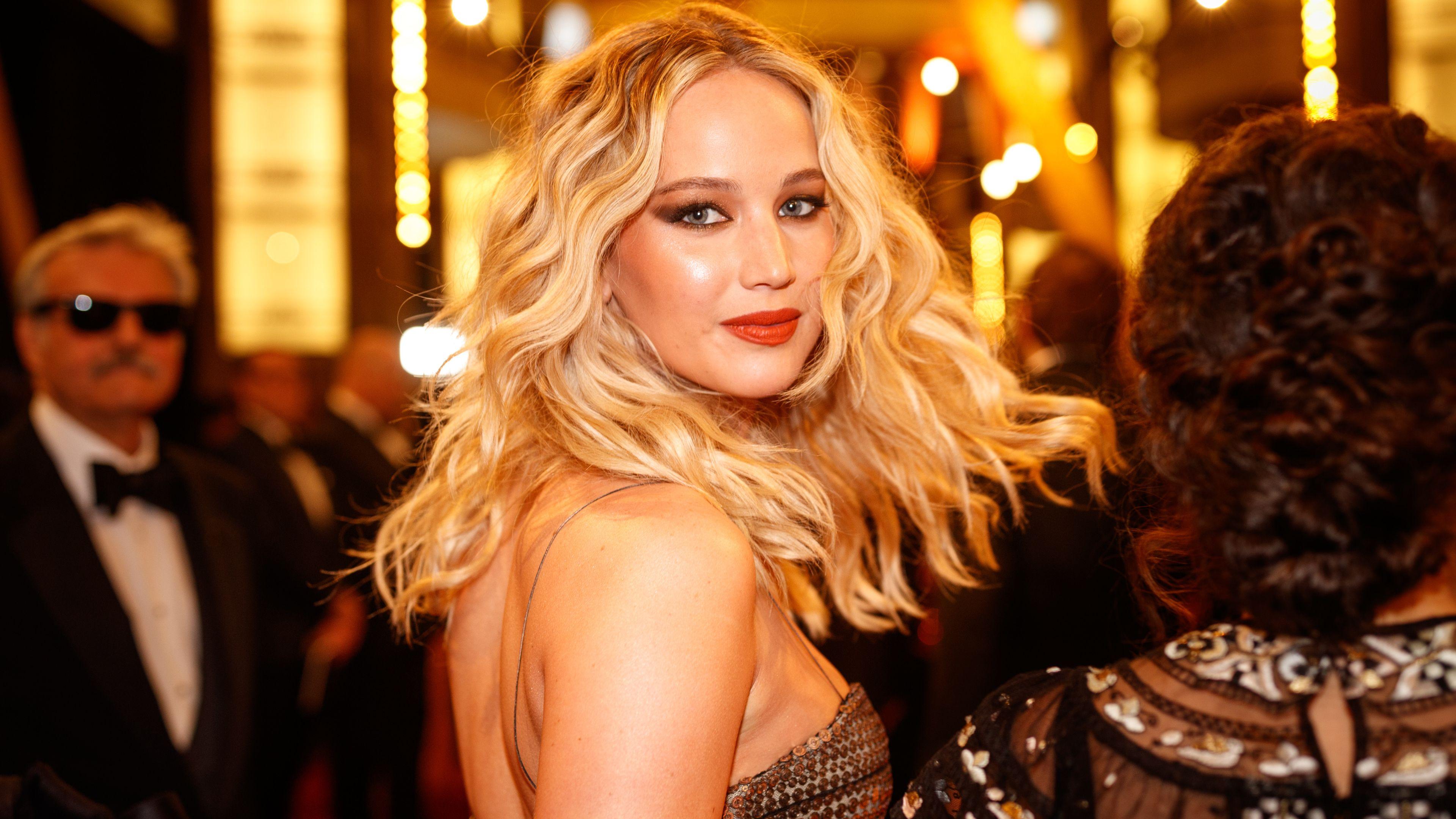 3840x2160 Wallpaper 4k Jennifer Lawrence At Oscars 4k Wallpaper, 5k Wallpaper, Celebrities Wallpaper, Girls Wallpaper, Hd Wallpaper, Jennifer Lawrence Wallpaper, Model Wallpaper, Oscars Wallpaper