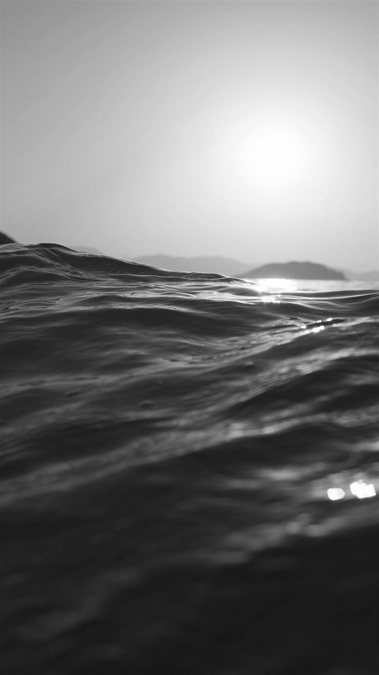 750x1334 Dark Waves iPhone Wallpaper
