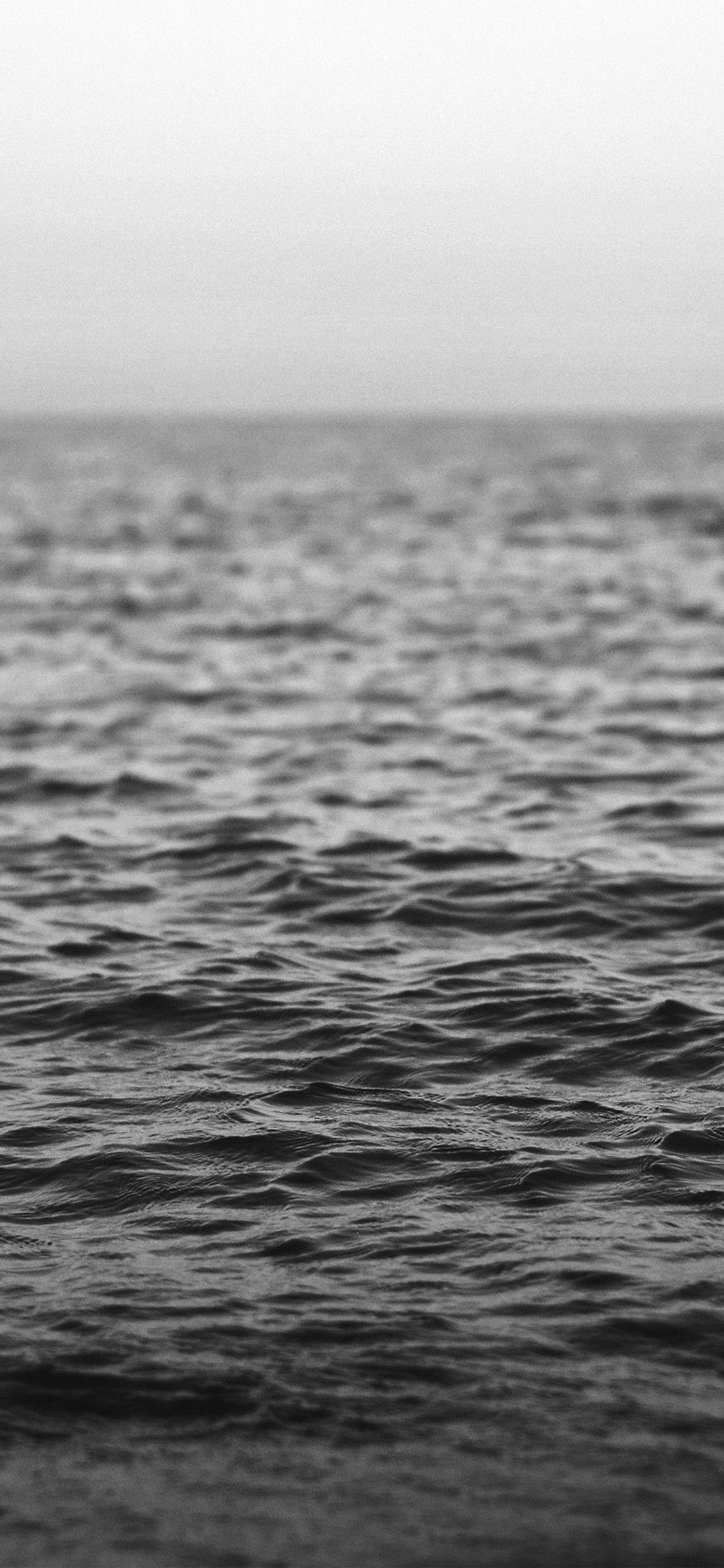 1125x2436 Black And White Waves iPhone Wallpaper