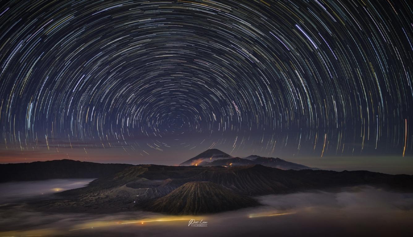 1336x768 Star Trail In The Night Sky HD Laptop Wallpaper, HD Nature 4K Wallpaper, Image, Photo and Background