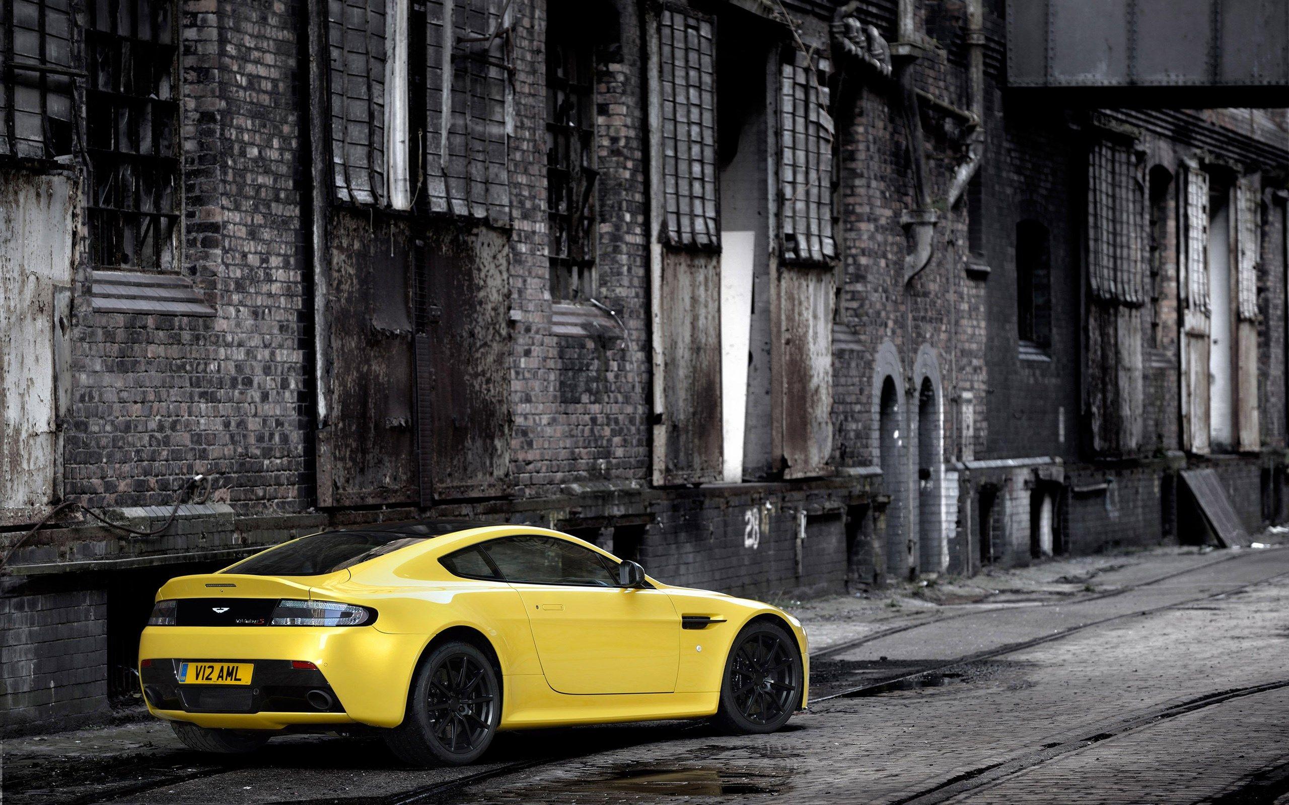 2560x1600 free wallpaper and screensavers for 2014 aston martin v12 vantage s