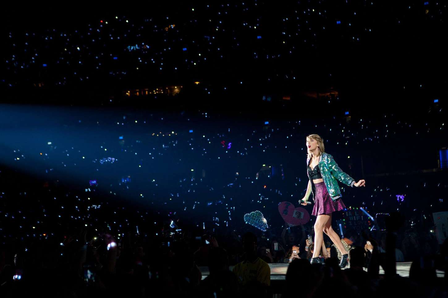 1450x966 Taylor Swift: 1989 World Tour in Toronto -01