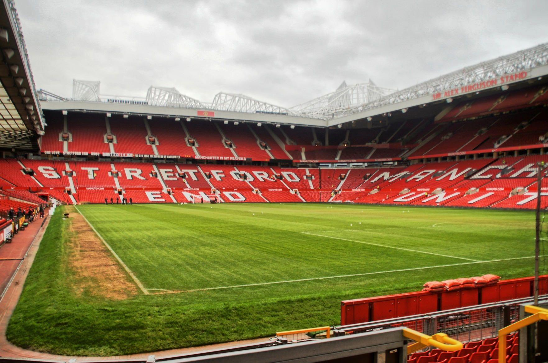 1763x1169 November 2015 Old Trafford Desktop Wallpaper