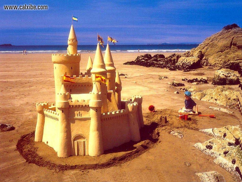 1024x768 Sandcastle Wallpaper