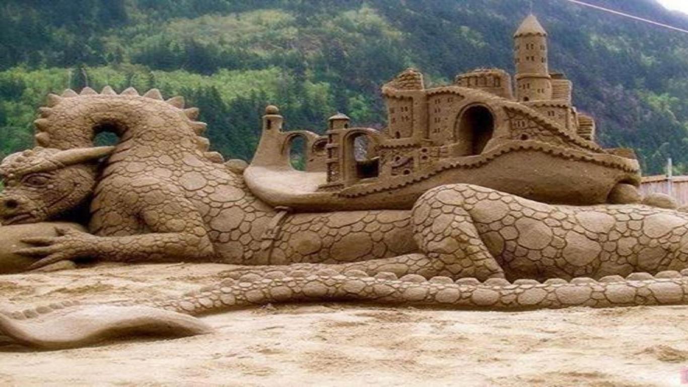 1366x768 Sand Castle Wallpaper