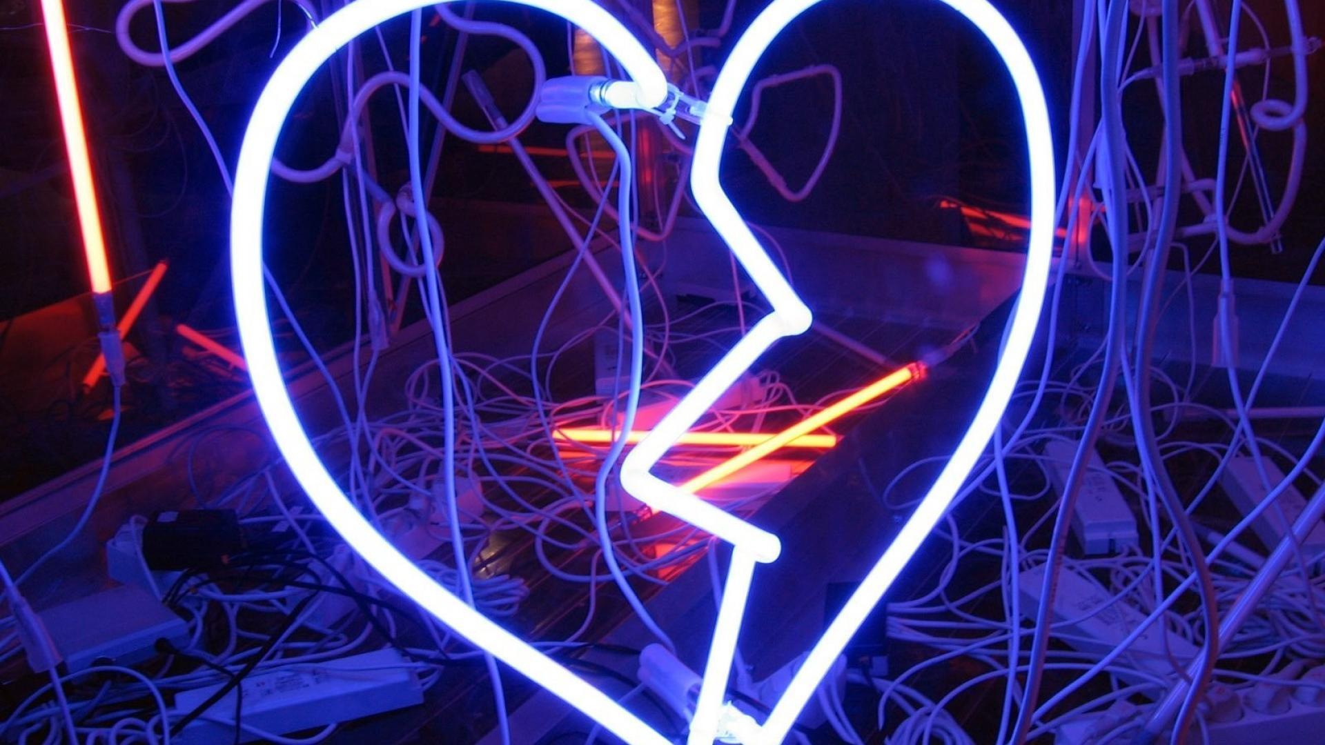 Broken Heart Neon Wallpapers - Top Free Broken Heart Neon Backgrounds