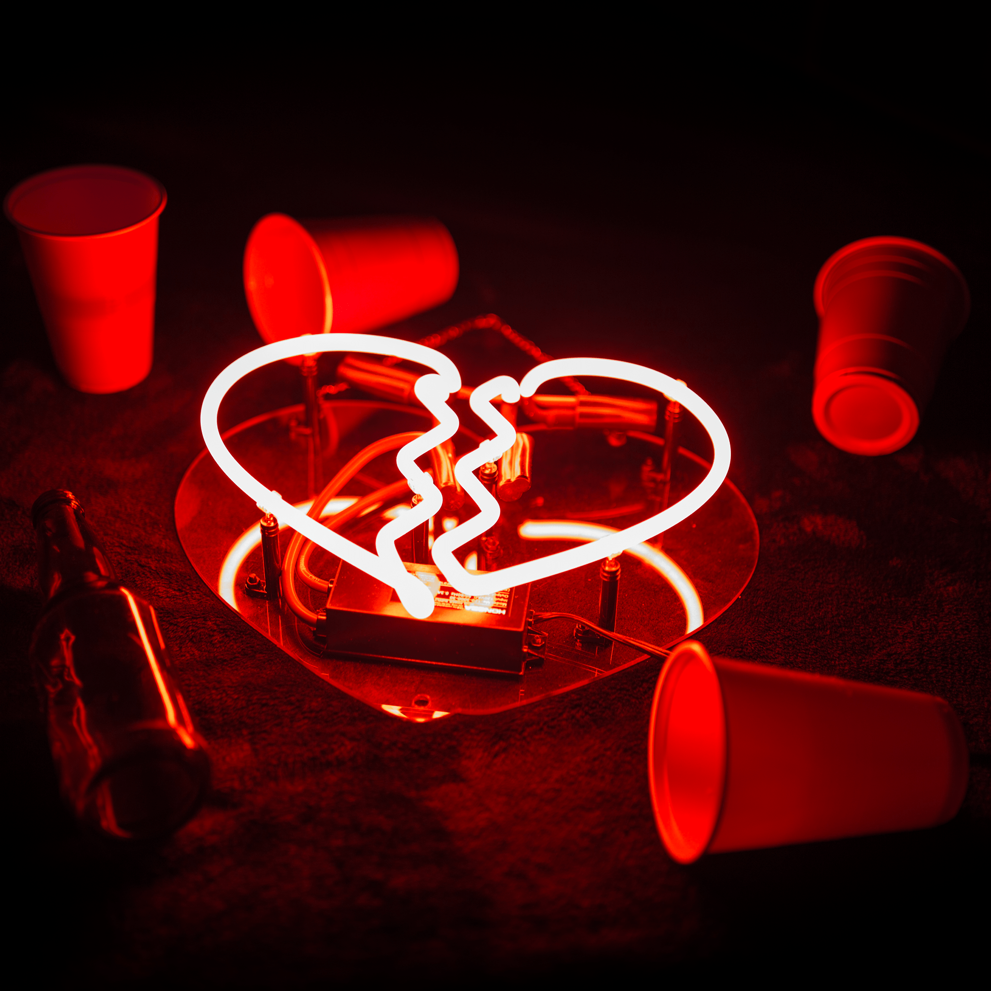 Broken Heart Neon Wallpapers - Top Free Broken Heart Neon Backgrounds