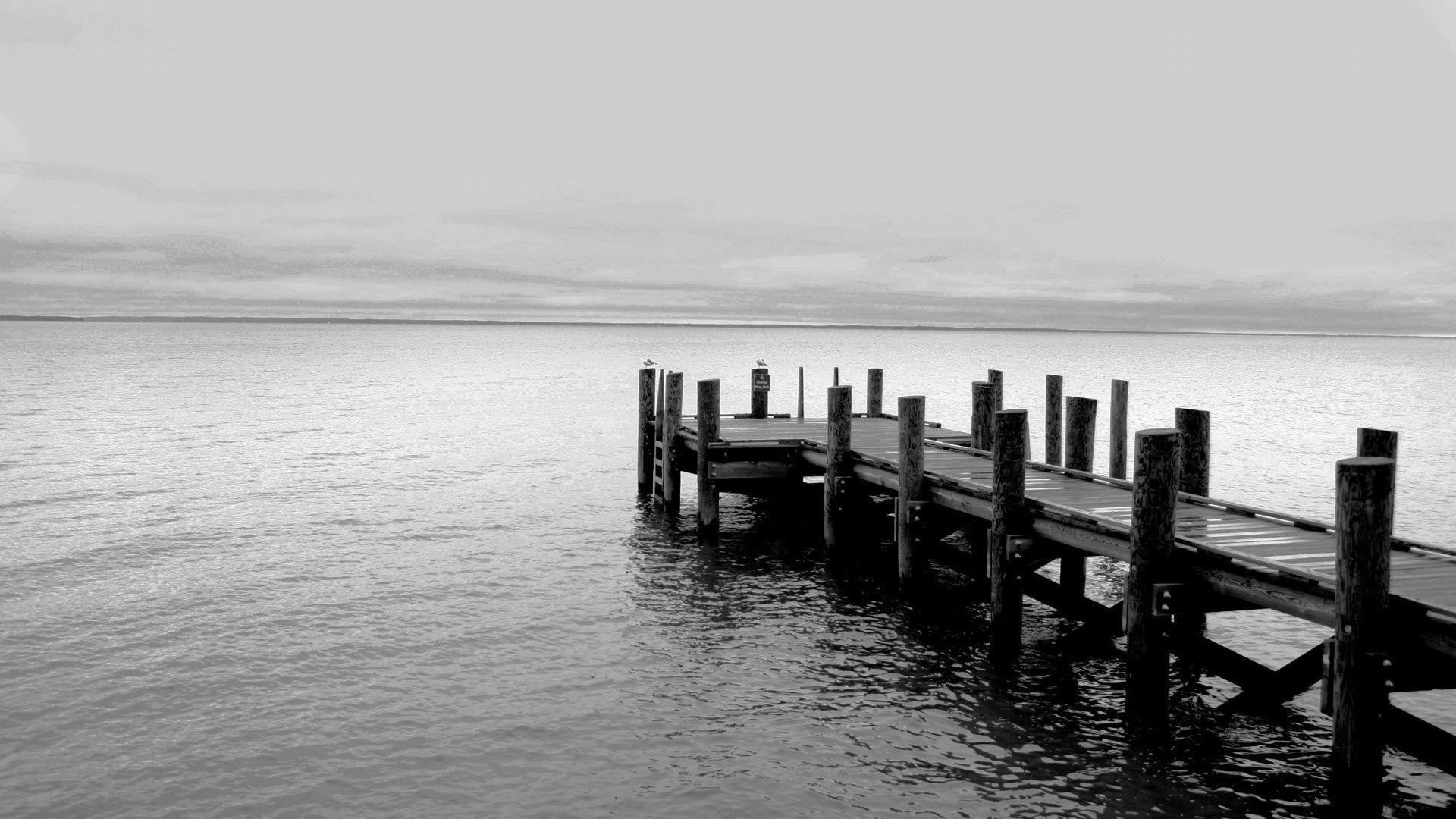 1920x1080 Black and White Desktop Wallpaper