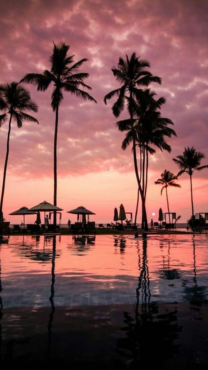 700x1244 Cute Sunset Wallpaper