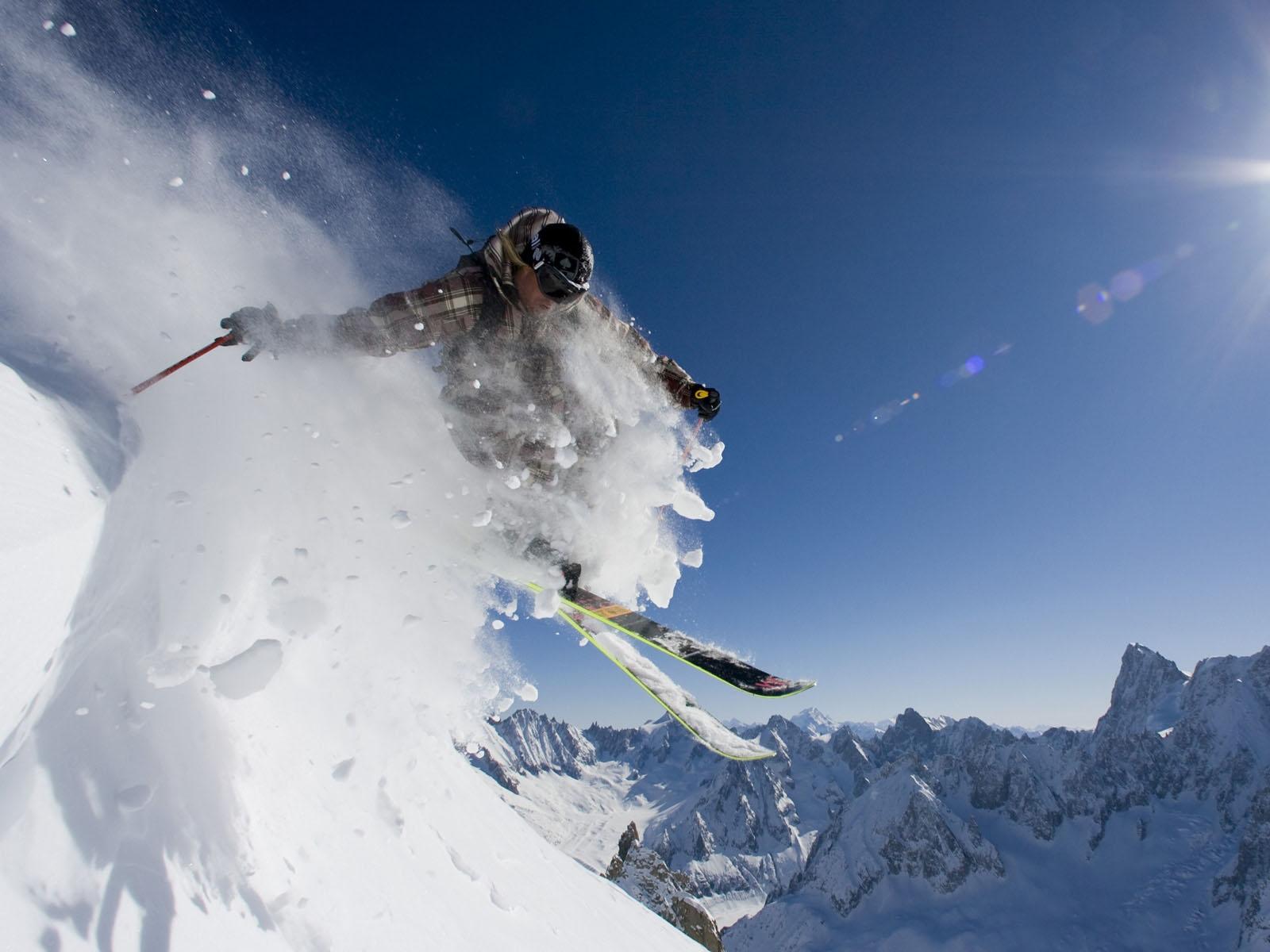 1600x1200 Skiing Computer Wallpaper Photo 53334 1600x1200px