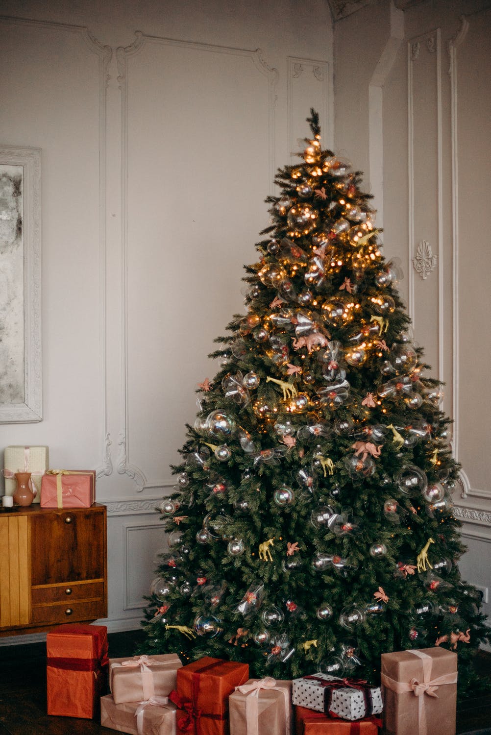 1002x1500 Free Stunning Christmas Wallpaper Background For iPhone