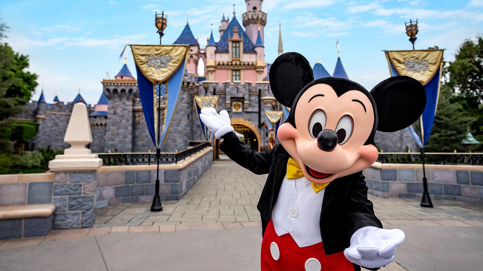 1600x900 Disneyland fans ask: Should I go when it eventually reopens?