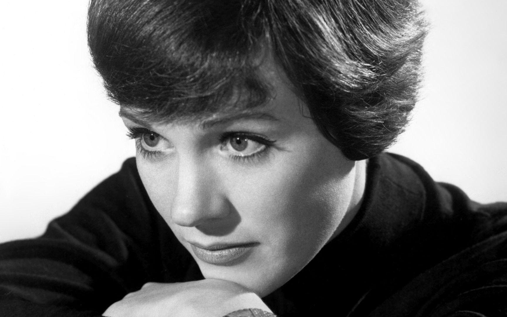 1728x1080 Julie Andrews Wallpaper: Julie. Julie andrews, Movie stars, Famous faces