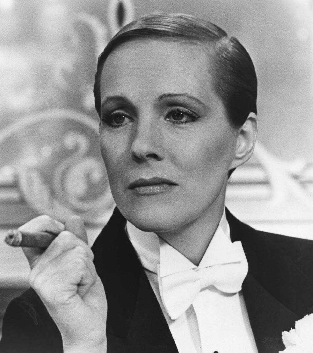 Julie Andrews Wallpapers - Top Free Julie Andrews Backgrounds