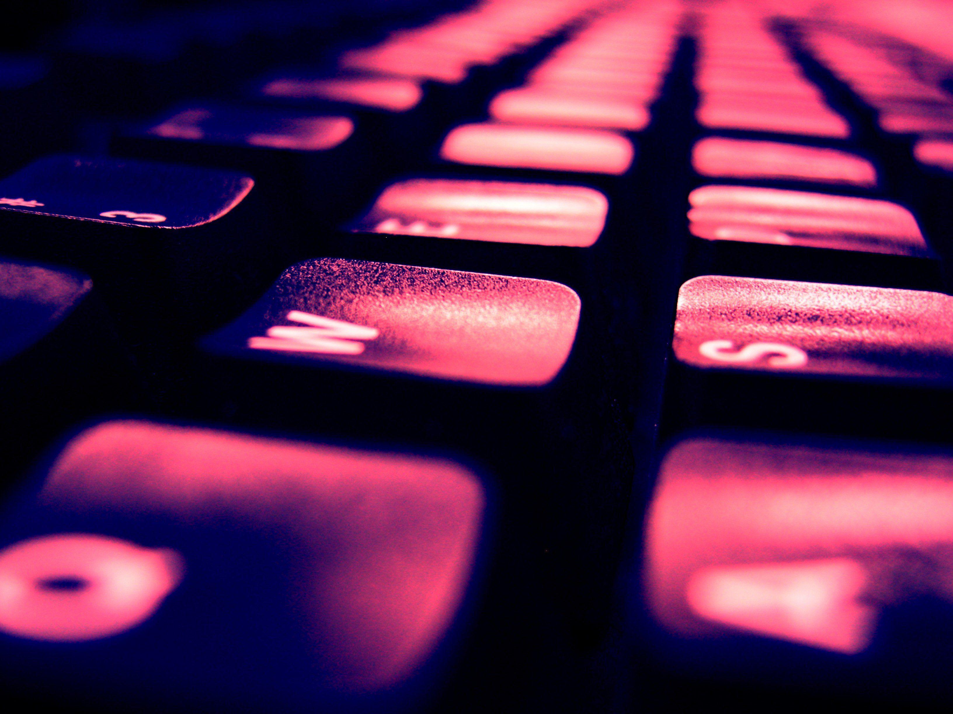 3264x2448 QWERTY Wallpaper