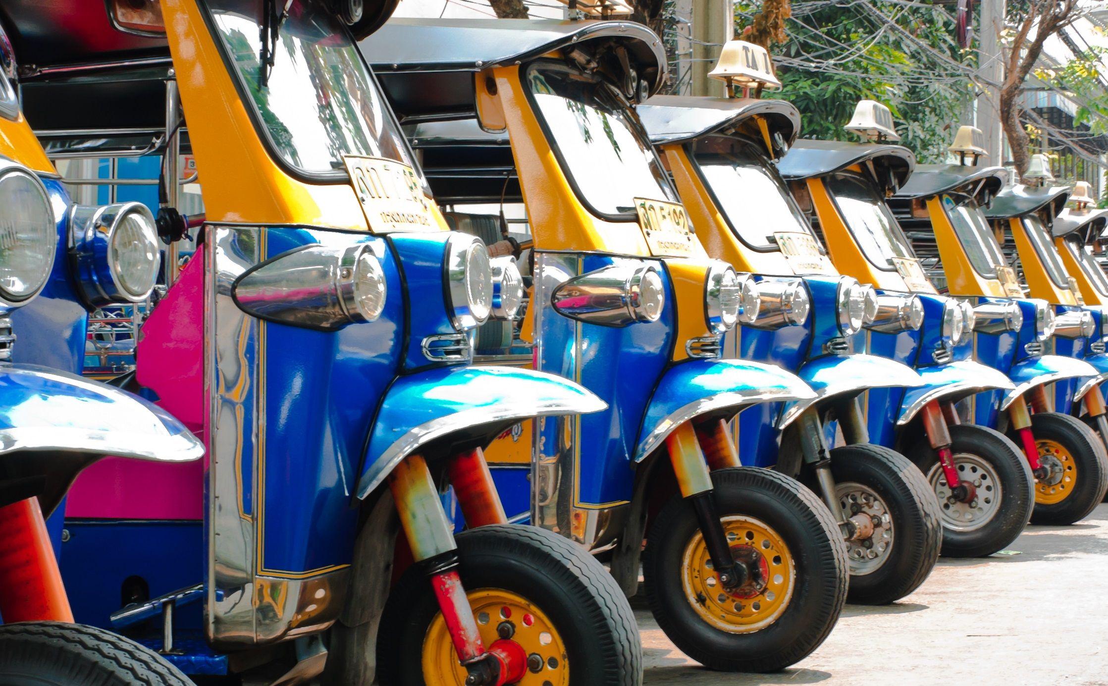 Tuk Tuk Wallpapers - Top Free Tuk Tuk Backgrounds - WallpaperAccess