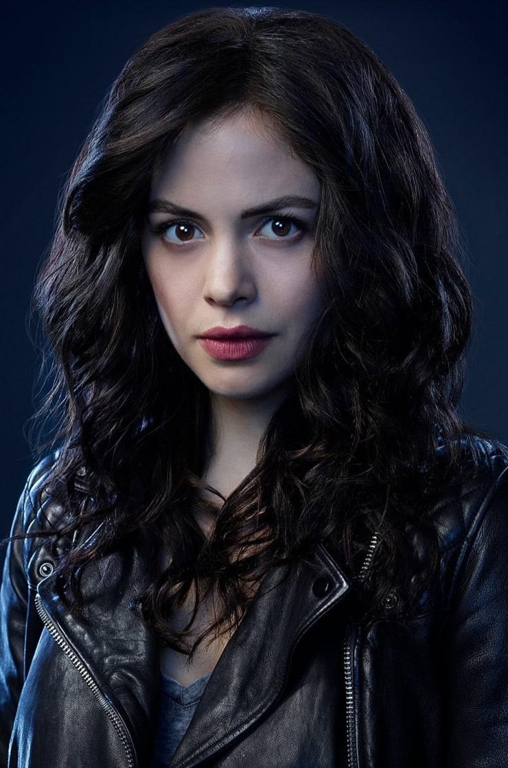 740x1119 Conor Leslie Donna Troy Wallpaper