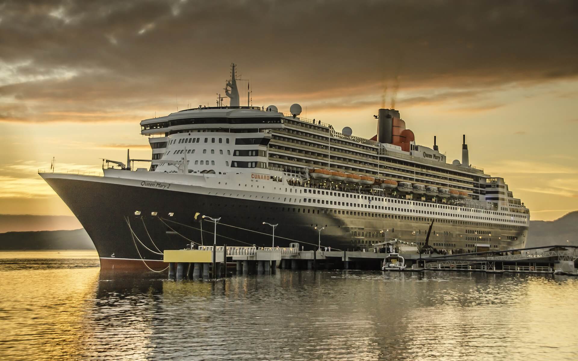 1920x1200 Queen Mary 2 current position live and in real time!
